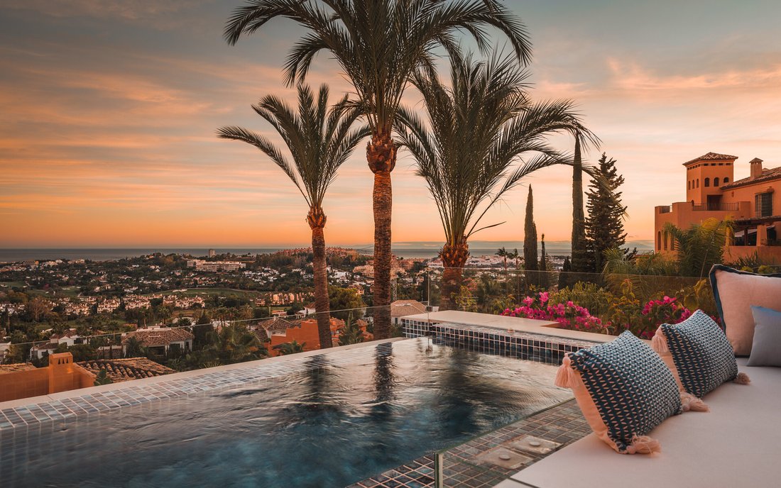 Penthouse in Nueva Andalucia, Marbella, Spain 1 - 12981806