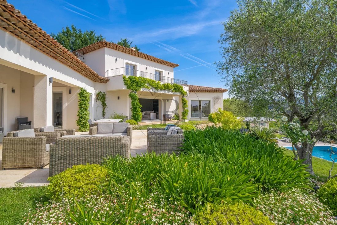 Villa in Mougins, Provence-Alpes-Côte d'Azur, France 4 - 17860877
