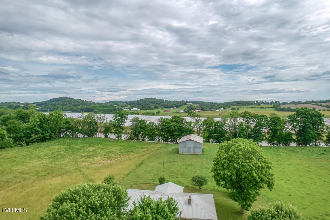 House in Chuckey, Tennessee, United States 2 - 18039479