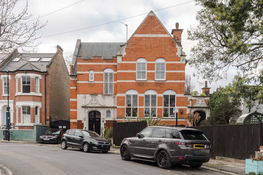 House in Clapham, Lambeth (Greater London), England 1 - 16741272