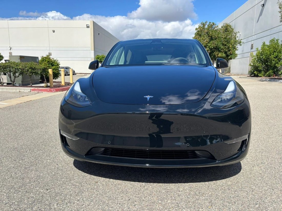 Suv in Corona, CA, United States 2 - 18046040