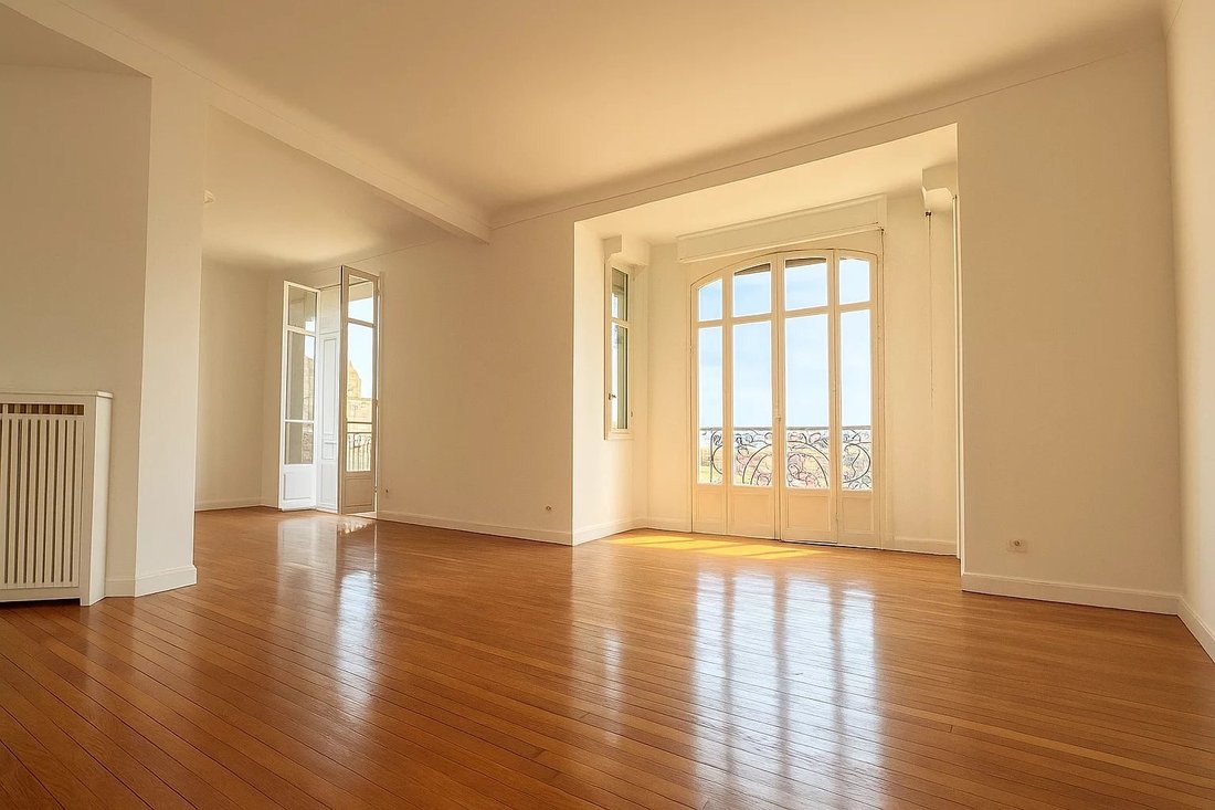 Apartment in Cimiez, Nice, France 1 - 18036049