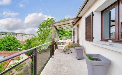 House in Beau Site-Pommerets-Binelles, Sevres, France 1