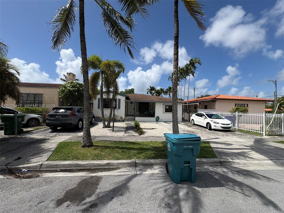 House in Miami, Florida, United States 2 - 18036306