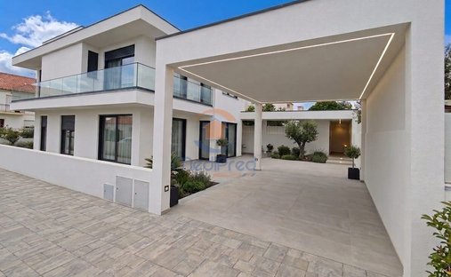 House in Montijo e Afonsoeiro, Setubal, Portugal 1
