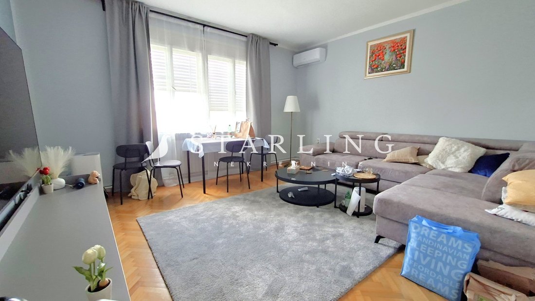 House in Mjesni odbor Centar, Sesvete, City of Zagreb 1 - 18047025