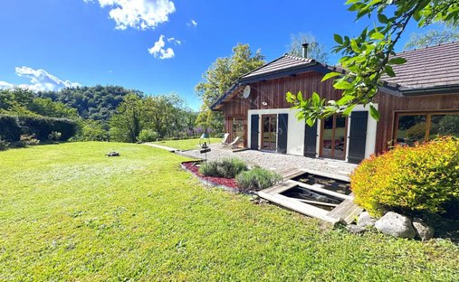 House in Naves-Parmelan, Auvergne-Rhône-Alpes, France 1