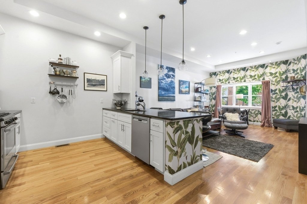 Condo in Boston, Massachusetts, United States 2 - 18018689