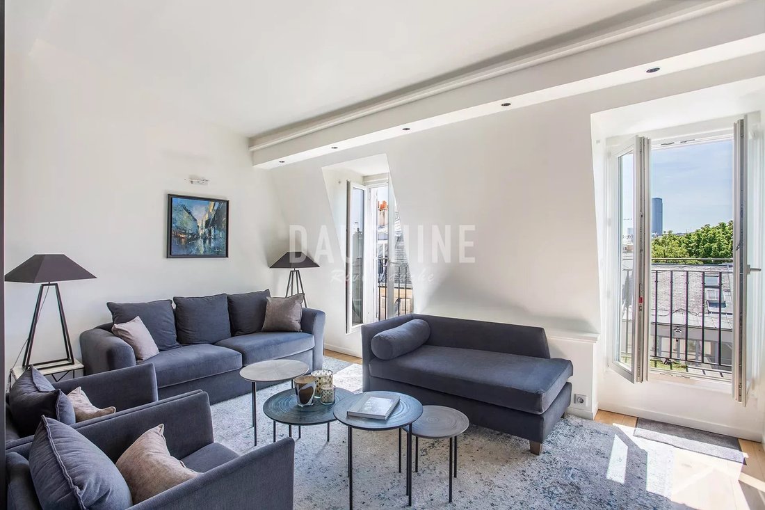 Apartment in Saint Thomas d'Aquin, Paris 7e Arrondissement, Paris 1 - 18047313