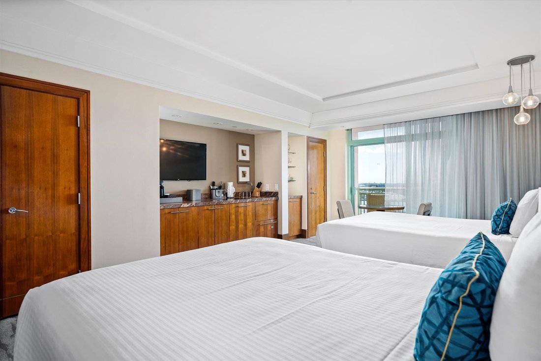 Condo in Paradise Island, New Providence, The Bahamas 2 - 18039946