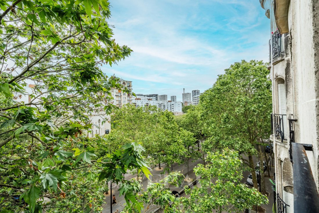Apartment in Muette Sud, Paris 16e Arrondissement, Paris 2 - 18041404