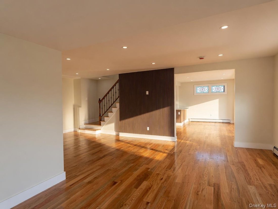 House in New York, New York, United States 2 - 17969034