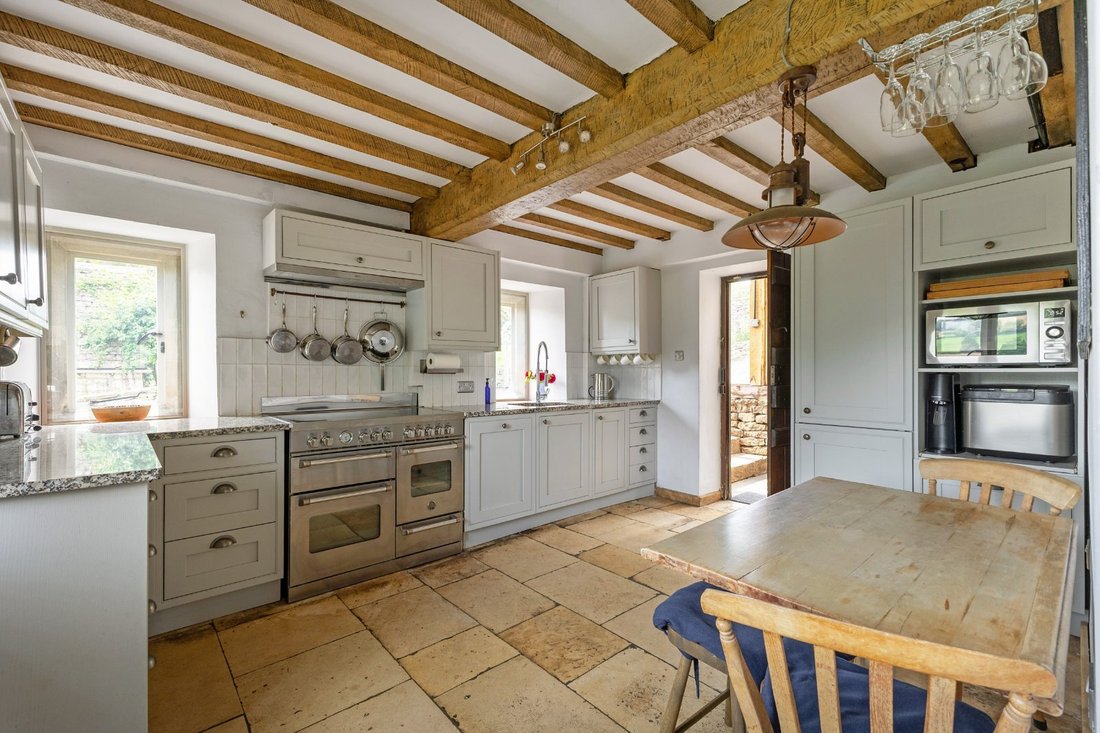 House in Stroud, England 4 - 18036737