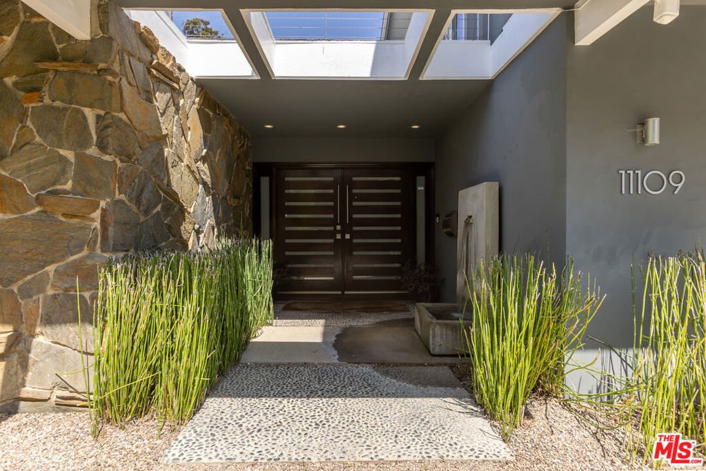 House in Los Angeles, California, United States 2 - 18040270