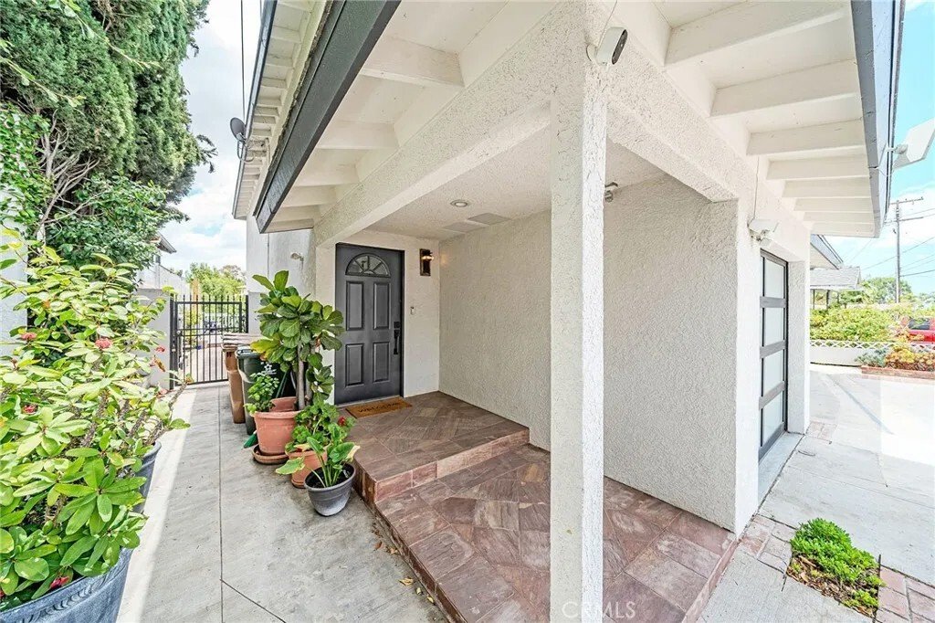 House in Fullerton, California, United States 2 - 18044412