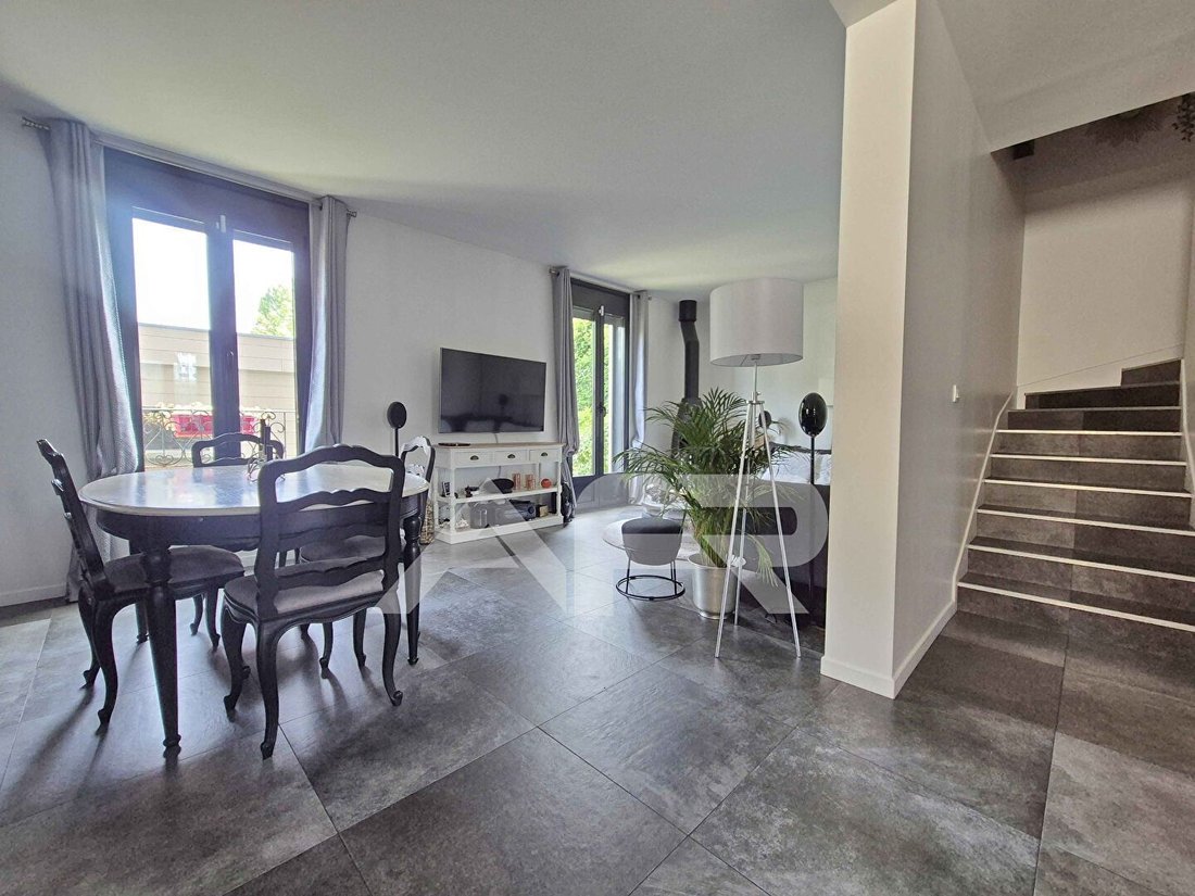 House in Chatou, Ile-de-France, France 3 - 18040934
