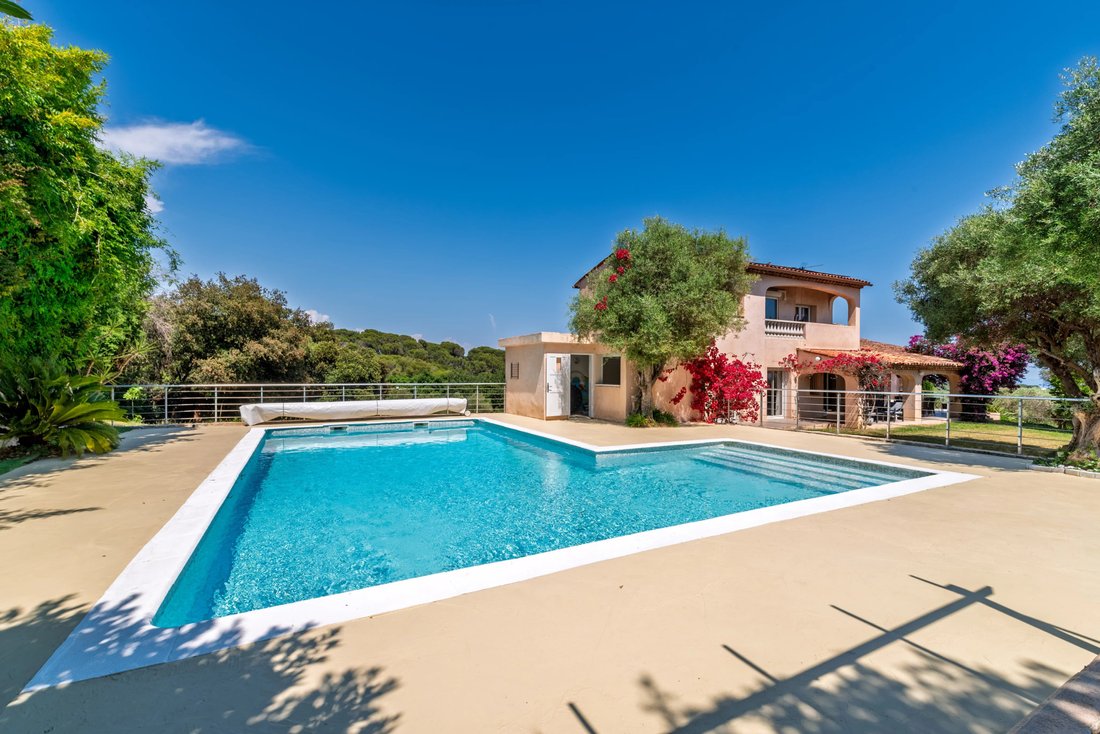 Villa in L'Estagnol, Antibes, France 1 - 17998376