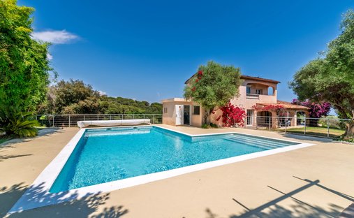 Villa in L'Estagnol, Antibes, France 1