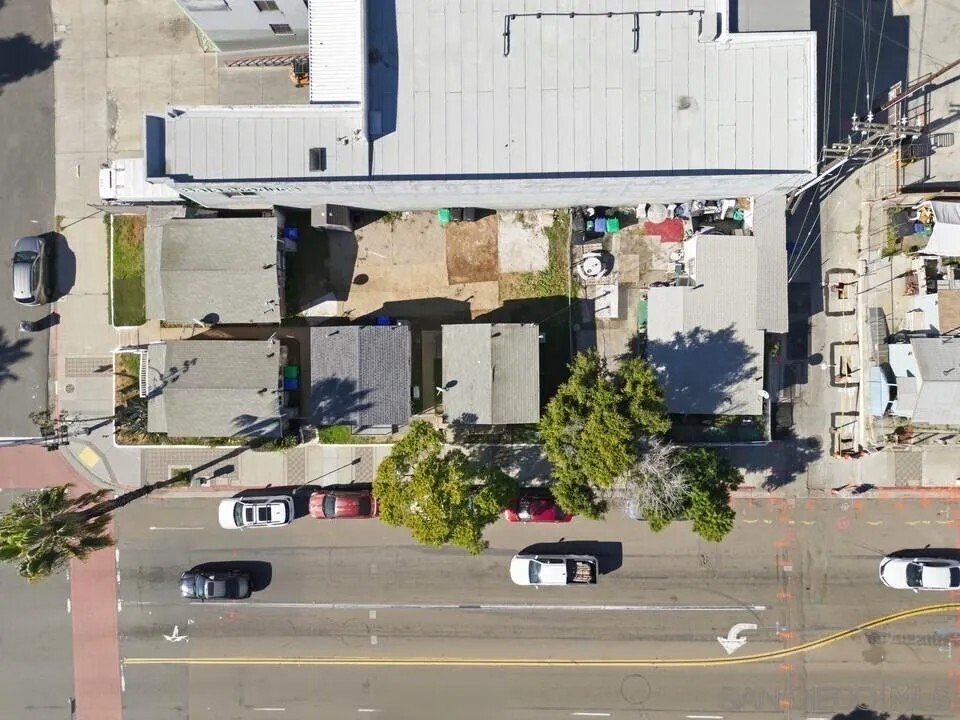 San Diego, California, United States 4 - 18040901
