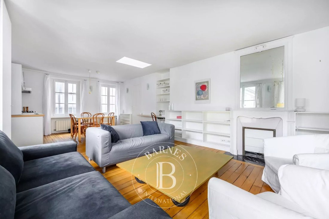 Apartment in Palais Royal, Paris 1er Arrondissement, Paris 3 - 18038229
