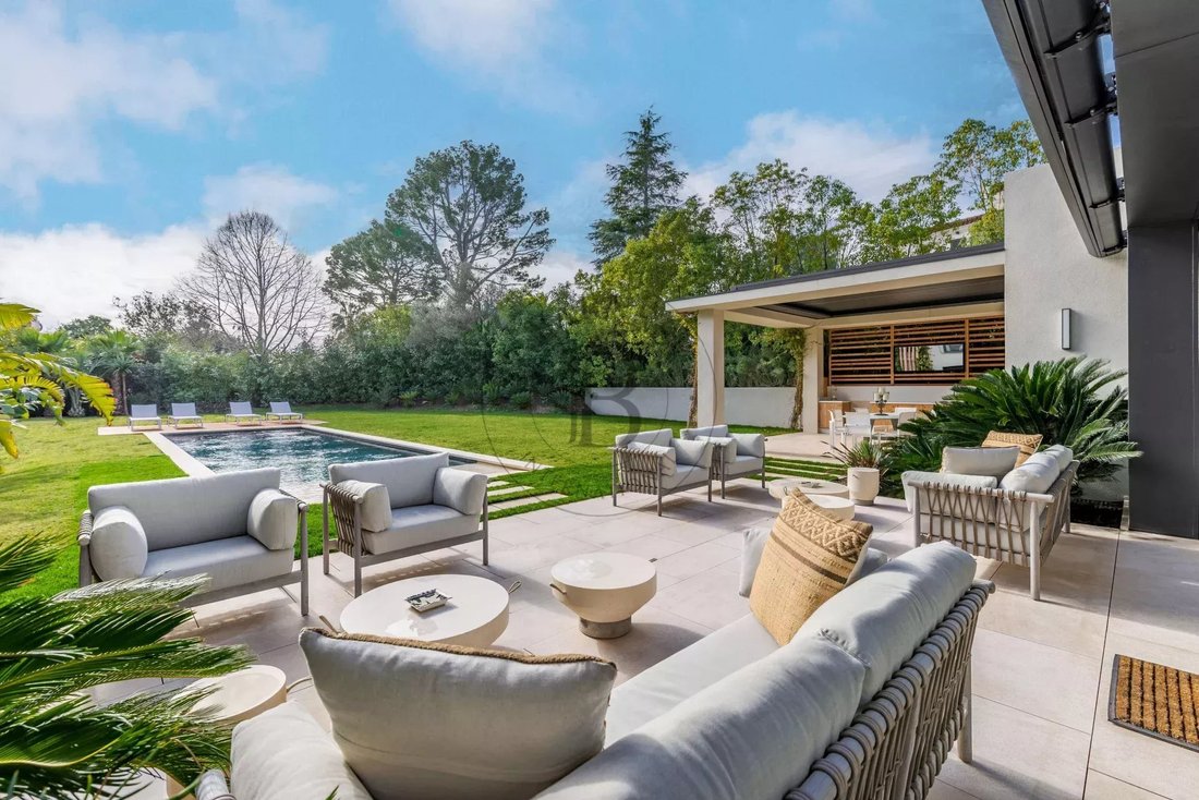 Villa in Mougins, Provence-Alpes-Côte d'Azur, France 4 - 17042841