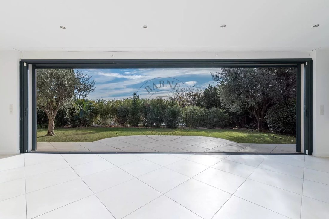 Villa in Mougins, Provence-Alpes-Côte d'Azur, France 2 - 17042829