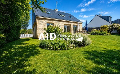 House in Sarzeau, Brittany, France 1