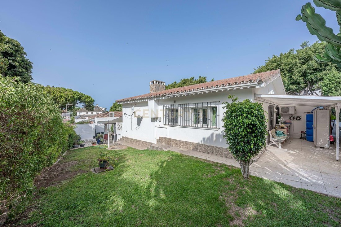 Villa in Marbella, Andalusia, Spain 4 - 16109812