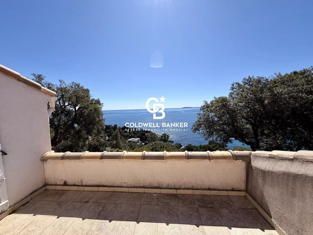 House in Rayol-Canadel-sur-Mer, Provence-Alpes-Côte d'Azur, France 4 - 17560979