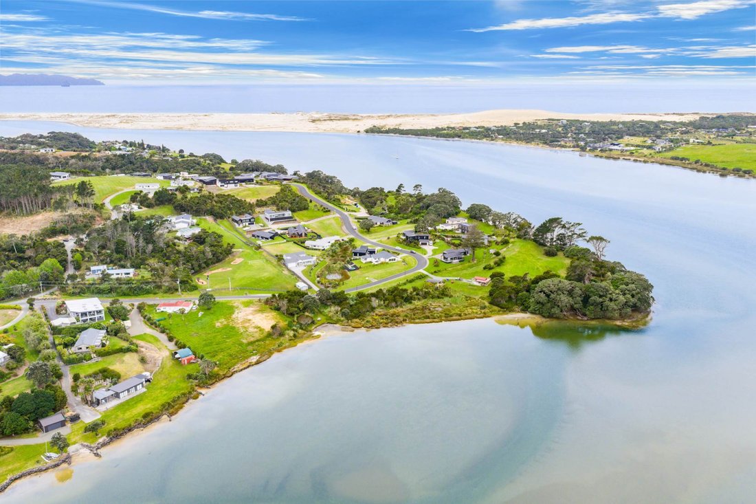 House in Mangawhai Heads, Northland, New Zealand 4 - 16653385
