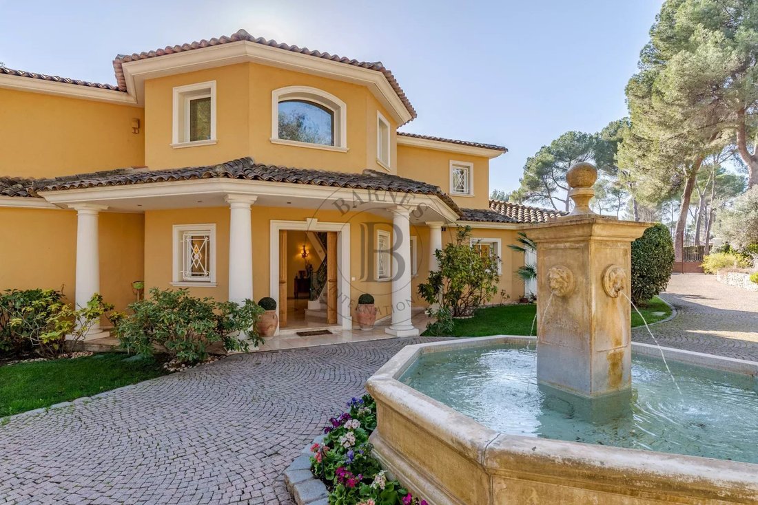 Villa in Mougins, Provence-Alpes-Côte d'Azur, France 3 - 17042836