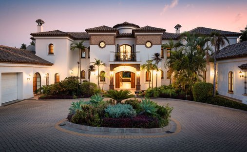 Villa in Estepona, Andalusia, Spain 1