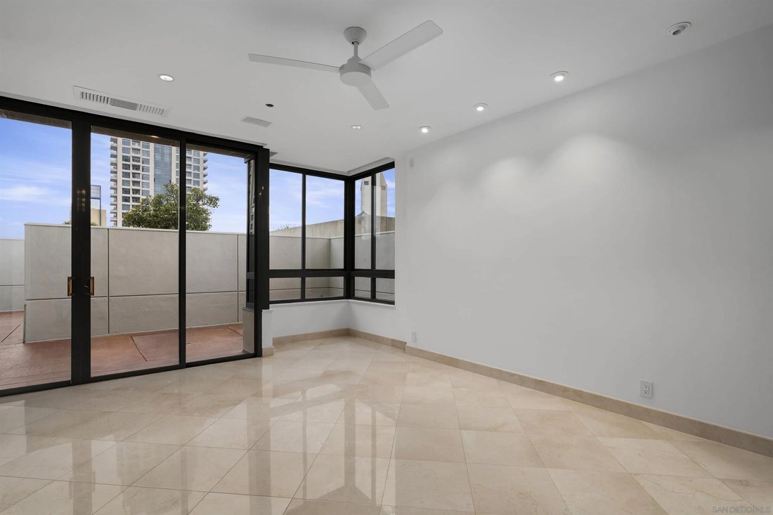 Condo in San Diego, California, United States 4 - 16885573