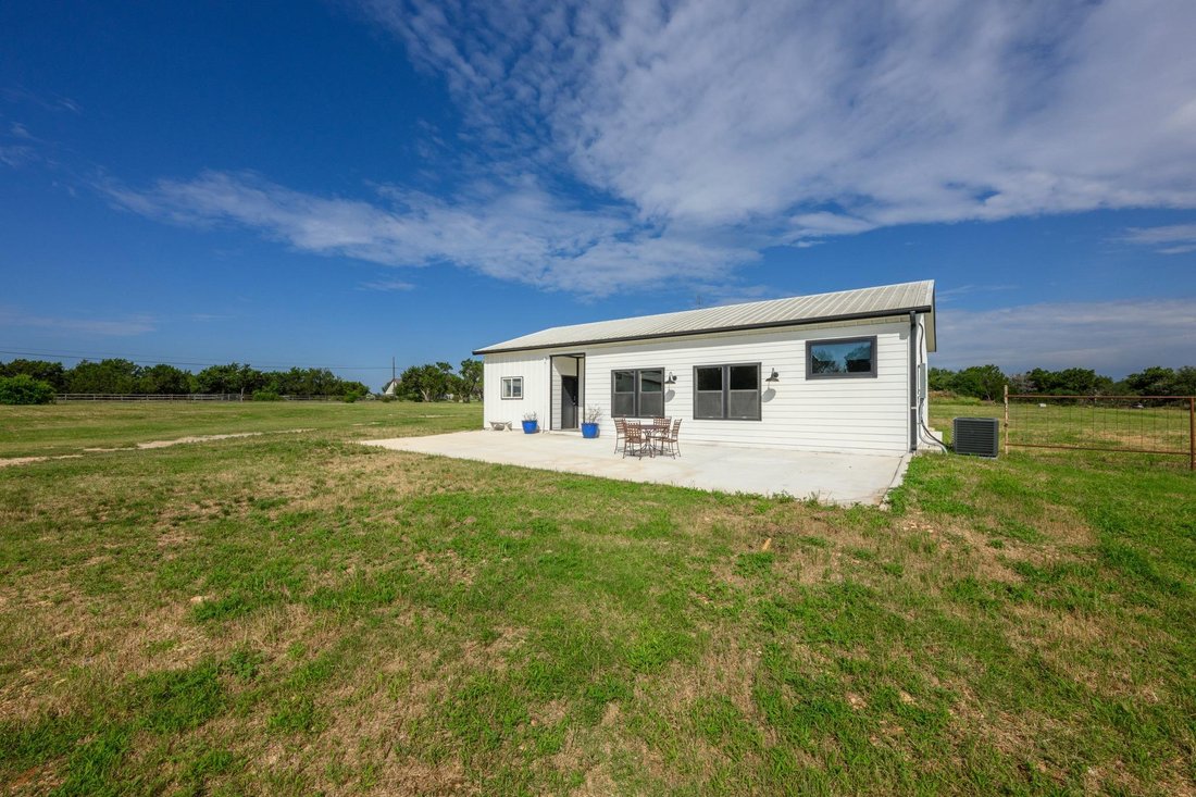 House in Leander, Texas, United States 2 - 18036756