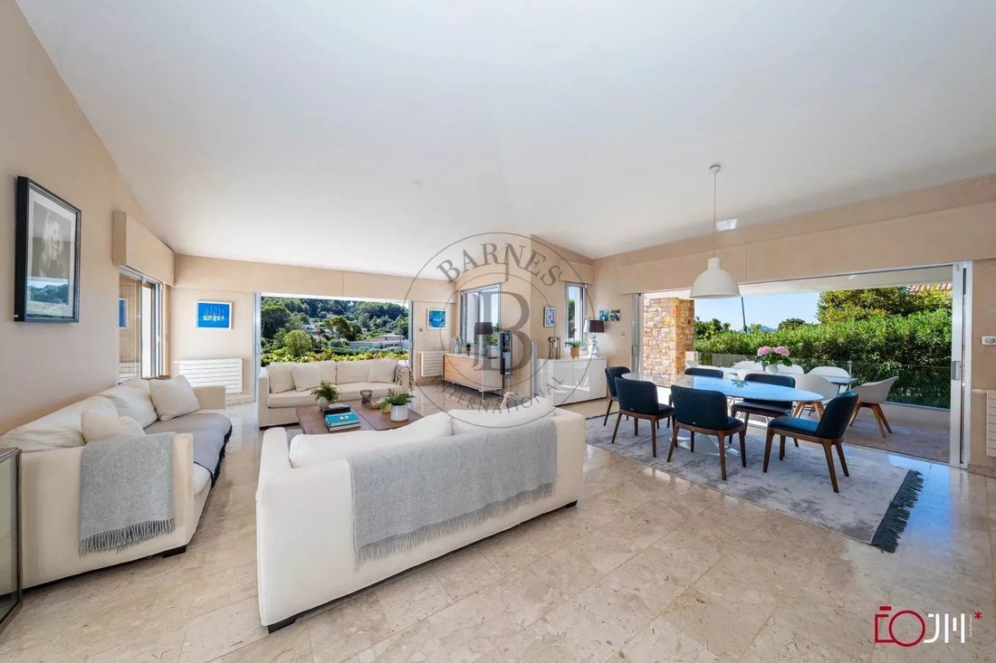 House in Mougins, Provence-Alpes-Côte d'Azur, France 2 - 17819384