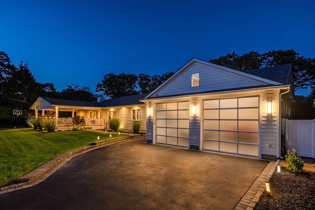 House in Shirley, New York, United States 1 - 18037542