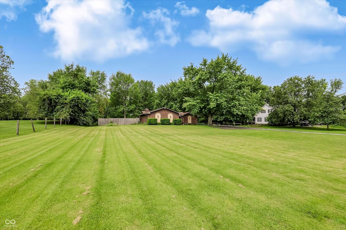 House in Indianapolis, Indiana, United States 2 - 18039846