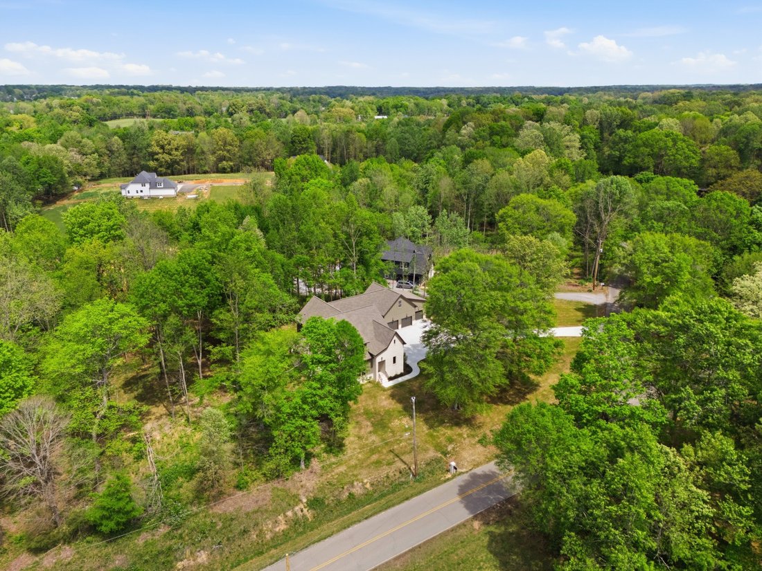 House in Clarksville, Tennessee, United States 1 - 18042356