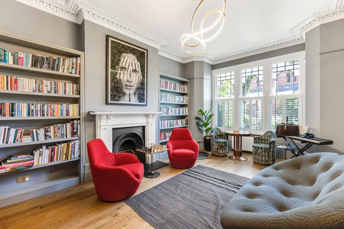 House in Hornsey Rise, Islington, England 1 - 18040286