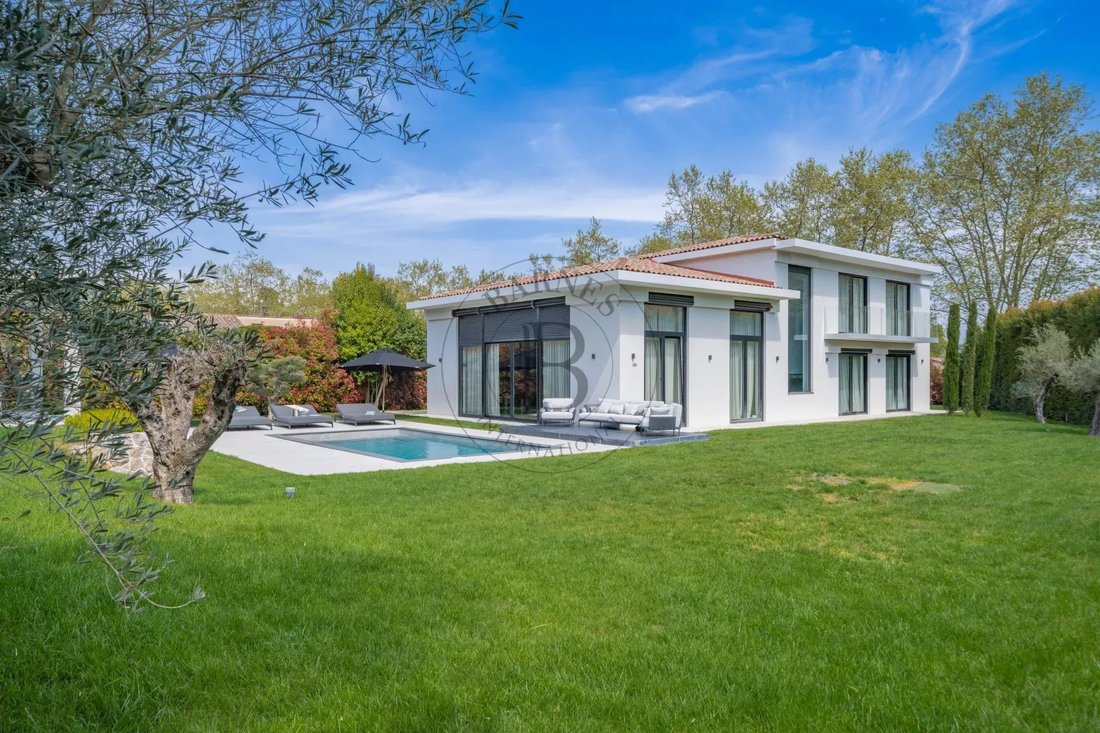 Villa in Mougins, Provence-Alpes-Côte d'Azur, France 1 - 17845843
