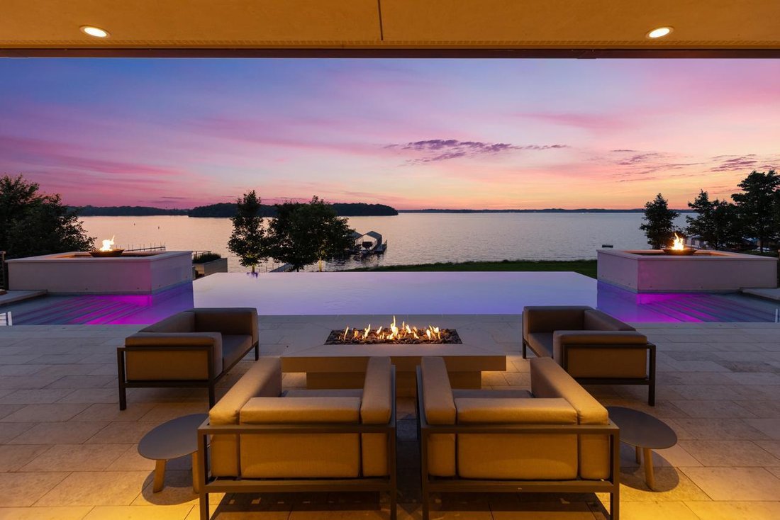 House in Deephaven, Minnesota, United States 3 - 16056489