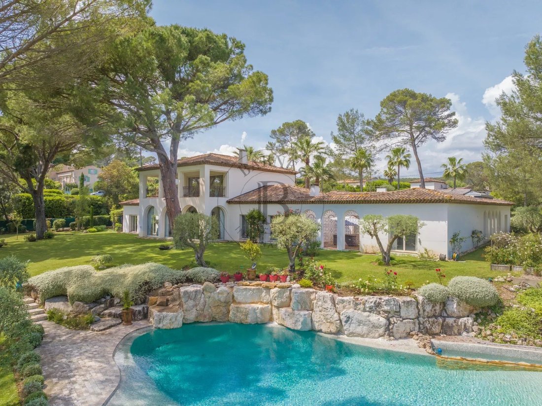 Villa in Mougins, Provence-Alpes-Côte d'Azur, France 3 - 17277680