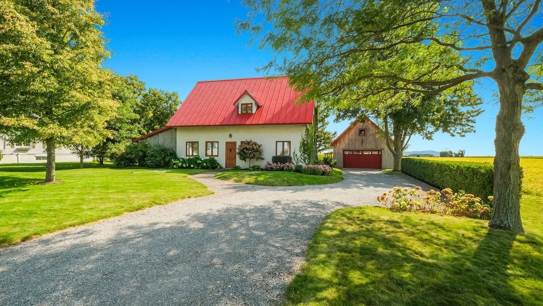 House in Saint-Hyacinthe, Quebec, Canada 1 - 18048869