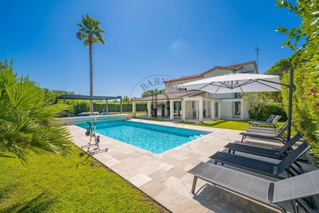 Villa in Mougins, Provence-Alpes-Côte d'Azur, France 4 - 17042832