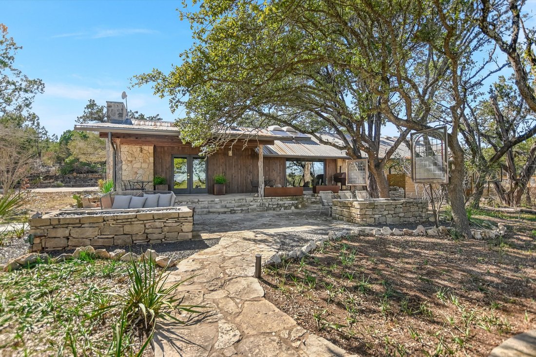 Farm Ranch in Dripping Springs, Texas, United States 3 - 18051149