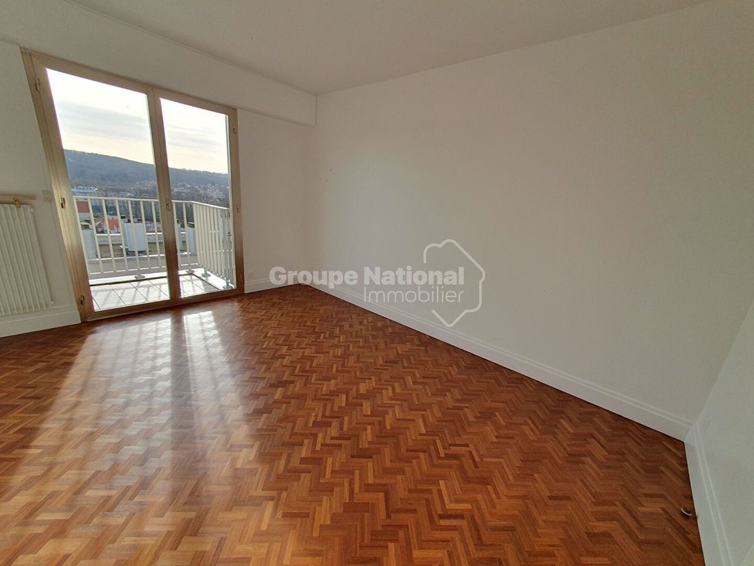 Apartment in Domaine National du Château, Versailles, France 5 - 18037535