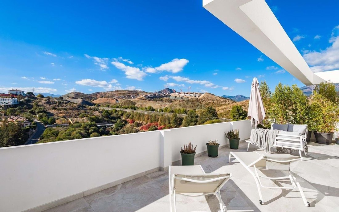 Villa in Benahavis, Andalusia, Spain 5 - 17452343
