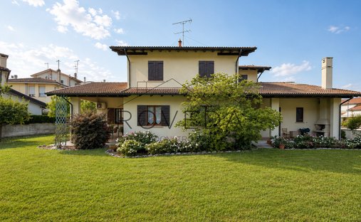 House in Casier, Veneto, Italy 1
