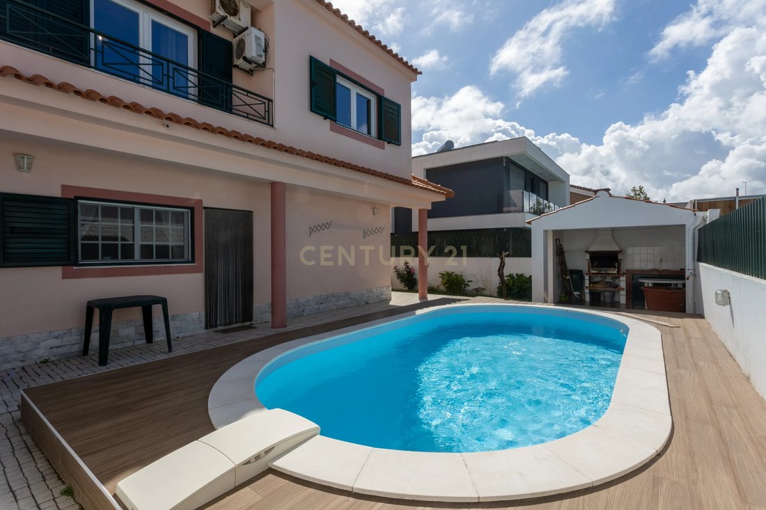 Villa in Aroeira, Charneca de Caparica e Sobreda, Portugal 1 - 18041205
