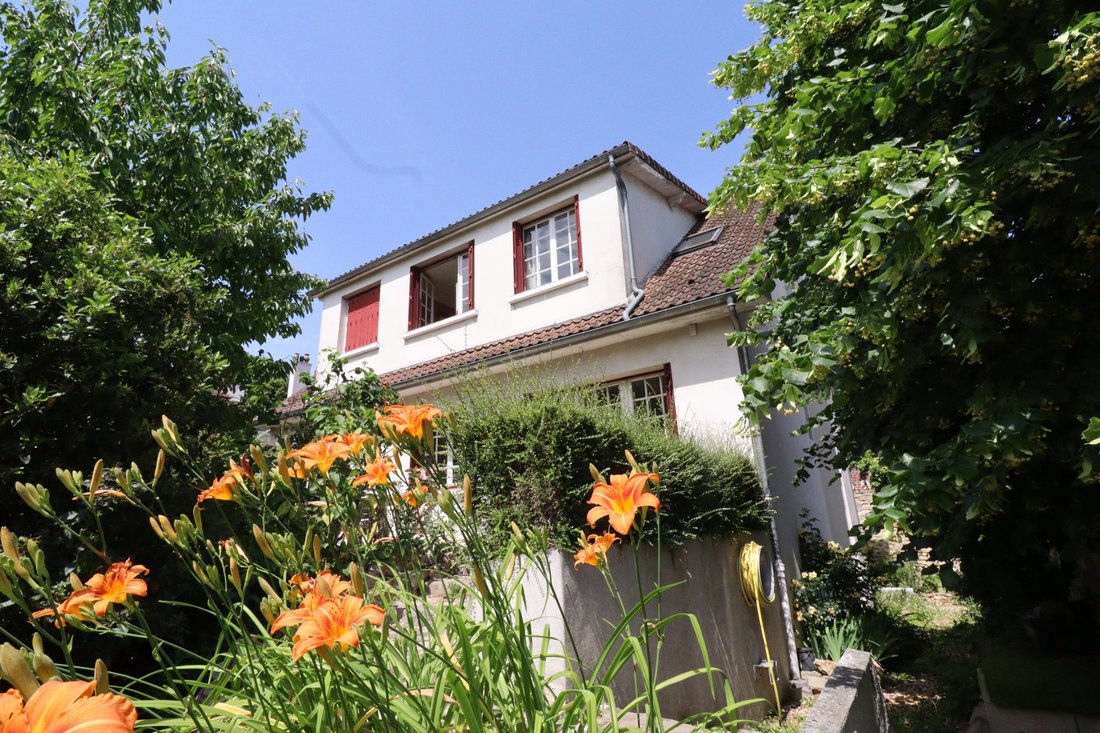 House in Le Plateau, Louveciennes, France 2 - 15703458